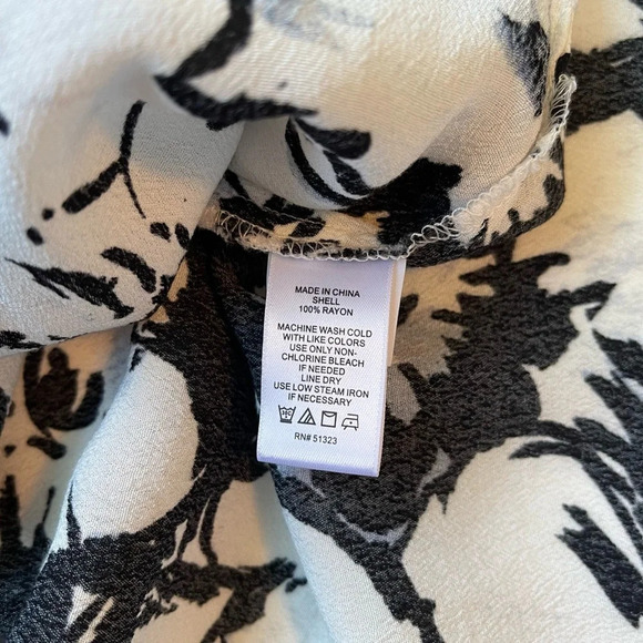 1. State Black White Floral Print Tie Single Cold Shoulder Blouse Small Women’s - Picture 12 of 13